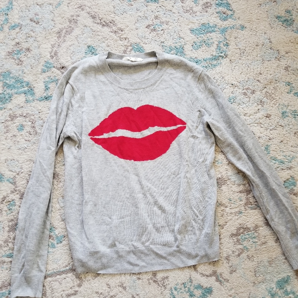 Splendid grey lips sweater